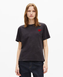 The Kooples FEMME BLACK WASHED t-shirt avec flocage cœur noir