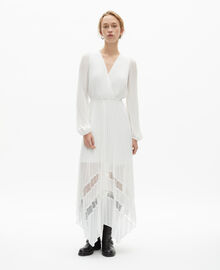 The Kooples FEMME ECRU robe longue plissée avec plumetis écrue