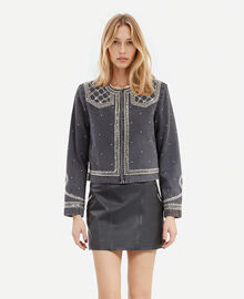 The Kooples FEMME BLACK WASHED veste en denim avec studs et perles grise