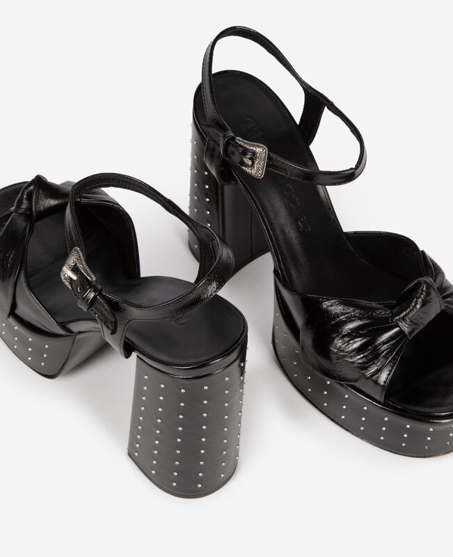 The Kooples FEMME BLACK sandales à talons cloutées en cuir noir