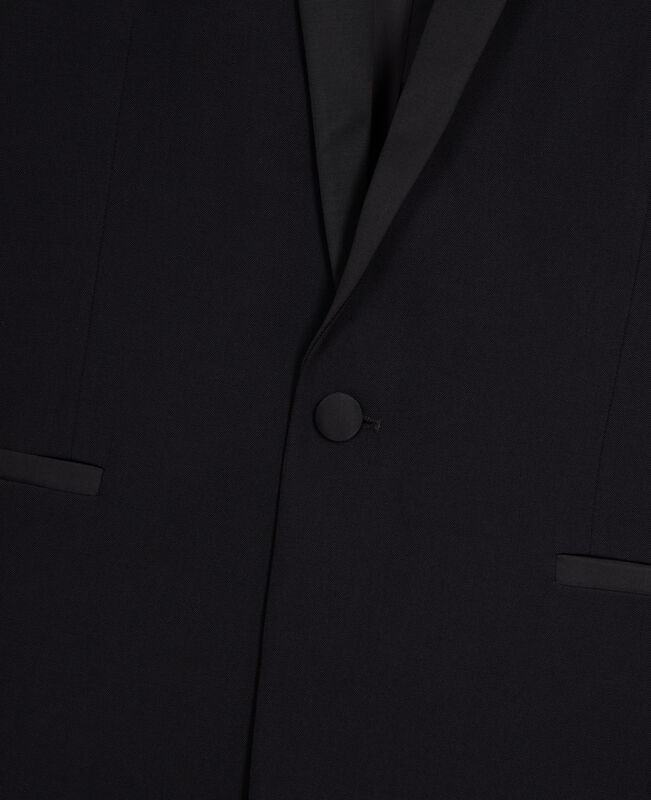 The Kooples HOMME BLACK veste de smoking avec détails en satin coupe ajustée noire