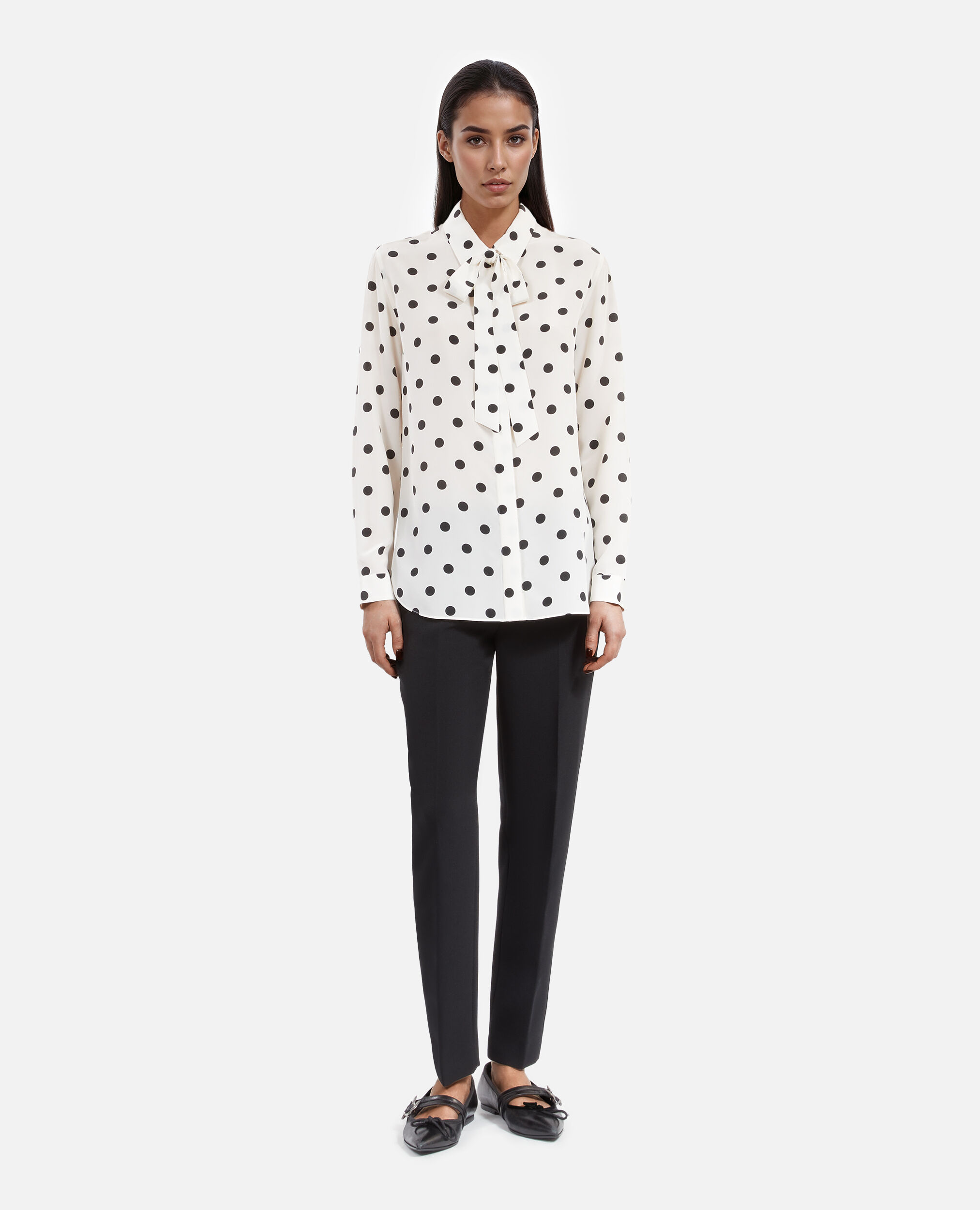Chemise à pois en soie blanche, WHITE / BLACK, hi-res image number null