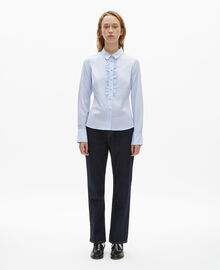 The Kooples FEMME LIGHT BLUE chemise en popeline avec volants bleue