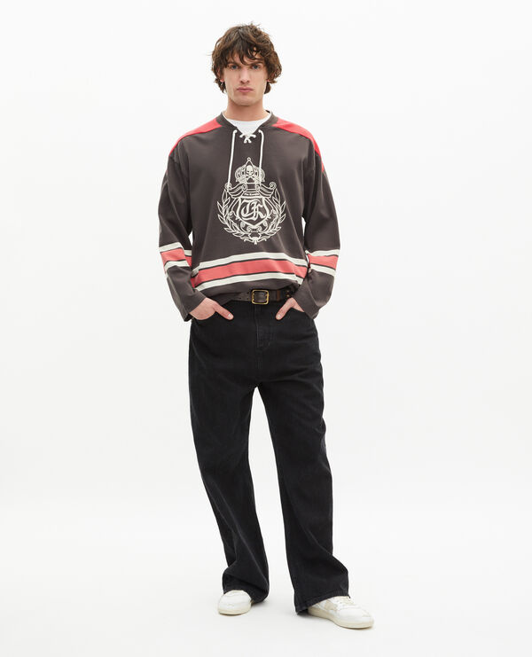 The Kooples HOMME BLACK WASHED sweatshirt avec blason noir