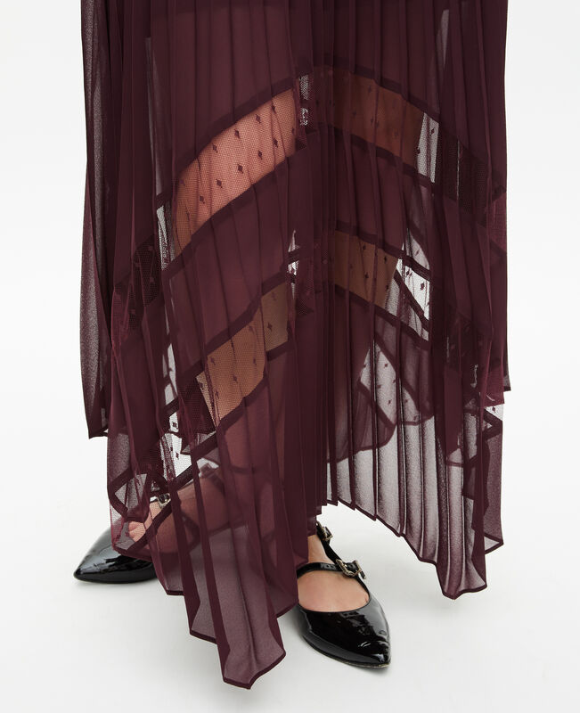 The Kooples FEMME BURGUNDY robe longue plissée bordeaux
