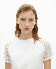 The Kooples FEMME ECRU t-shirt avec manches en dentelle blanc