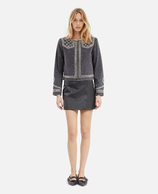 The Kooples FEMME BLACK WASHED veste en denim avec studs et perles grise