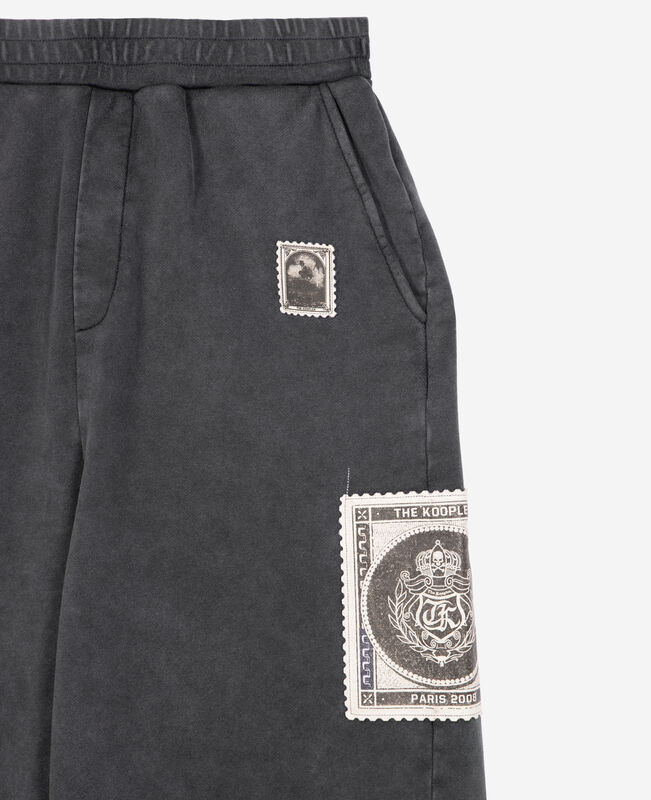 The Kooples HOMME BLACK WASHED bas de jogging droit avec patchs noir