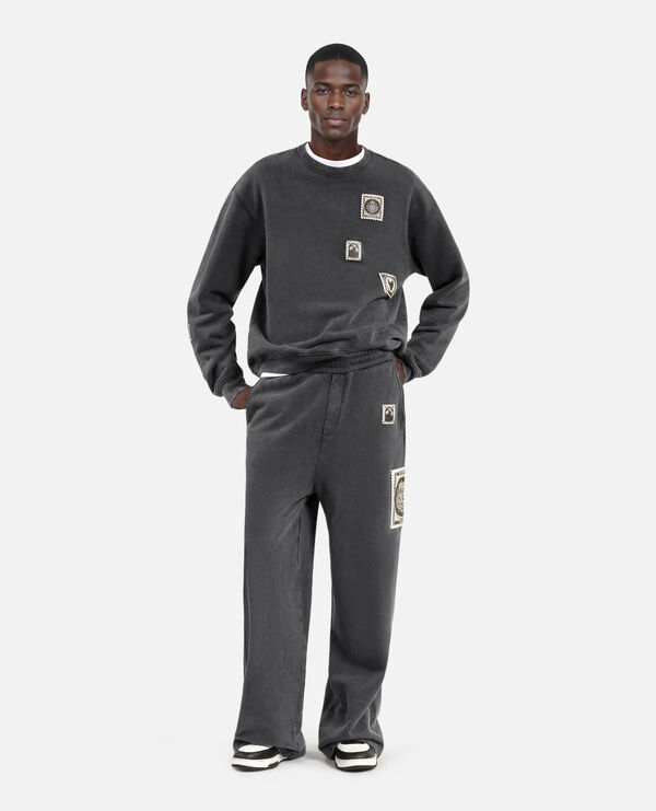 The Kooples HOMME BLACK WASHED sweatshirt avec patchs noir délavé