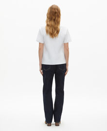 The Kooples FEMME WHITE t-shirt avec flocage cœur blanc