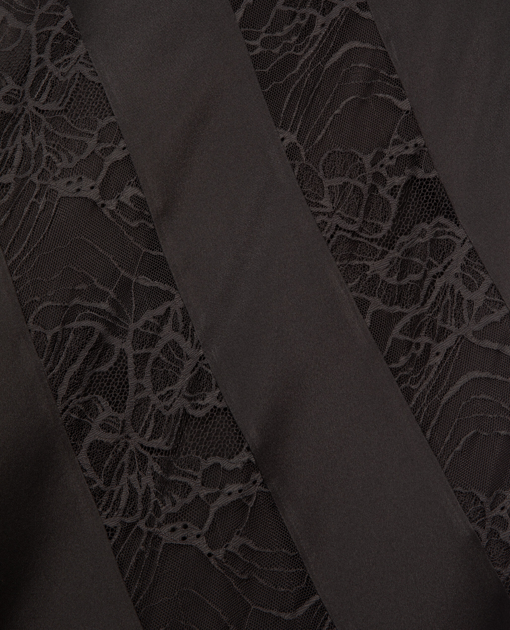 Robe nuisette longue en soie et dentelle noire, BLACK, hi-res image number null