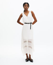 The Kooples FEMME ECRU robe longue avec plissage blanche et plumetis